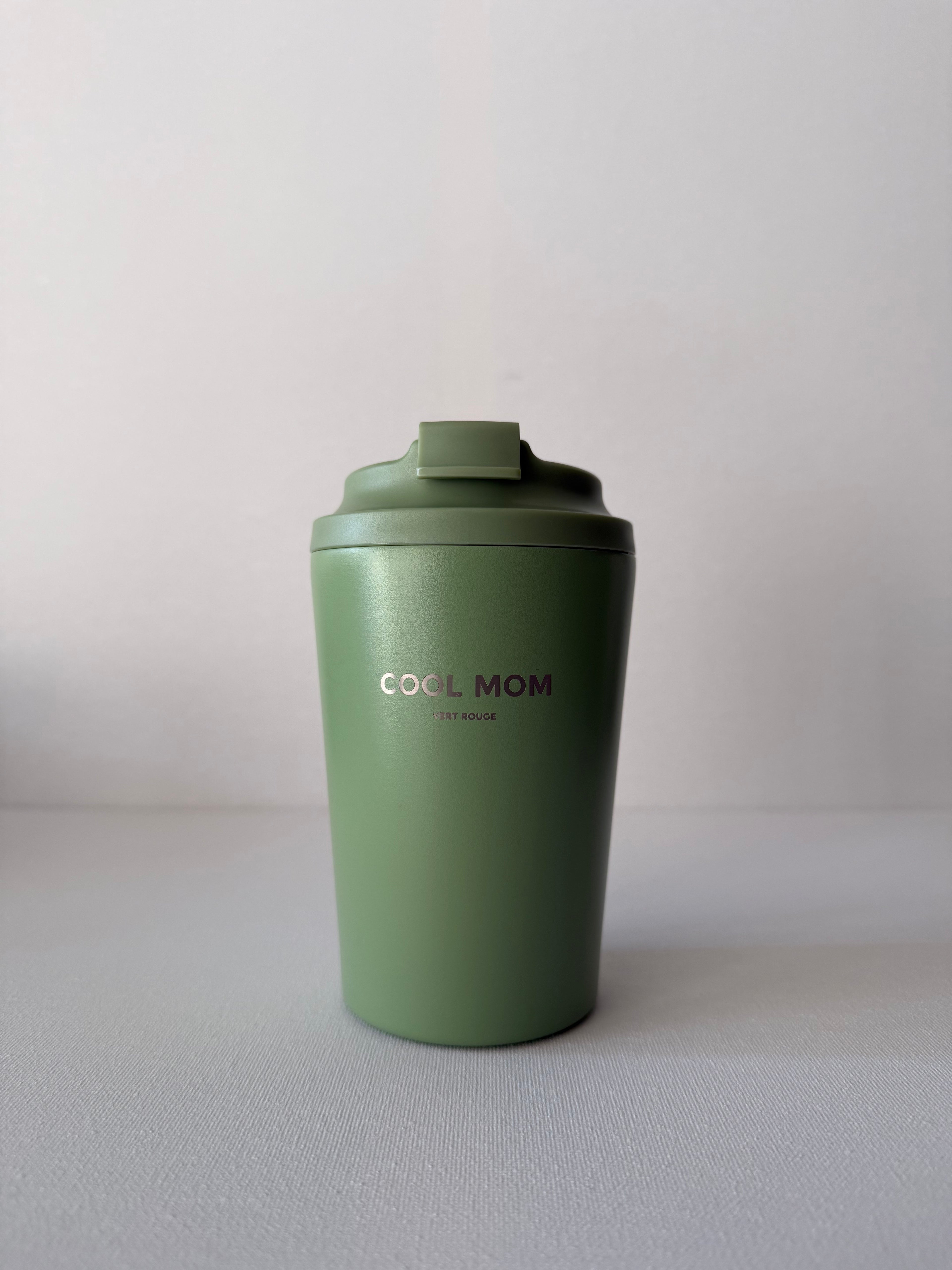 Black COOL MOM travel mug